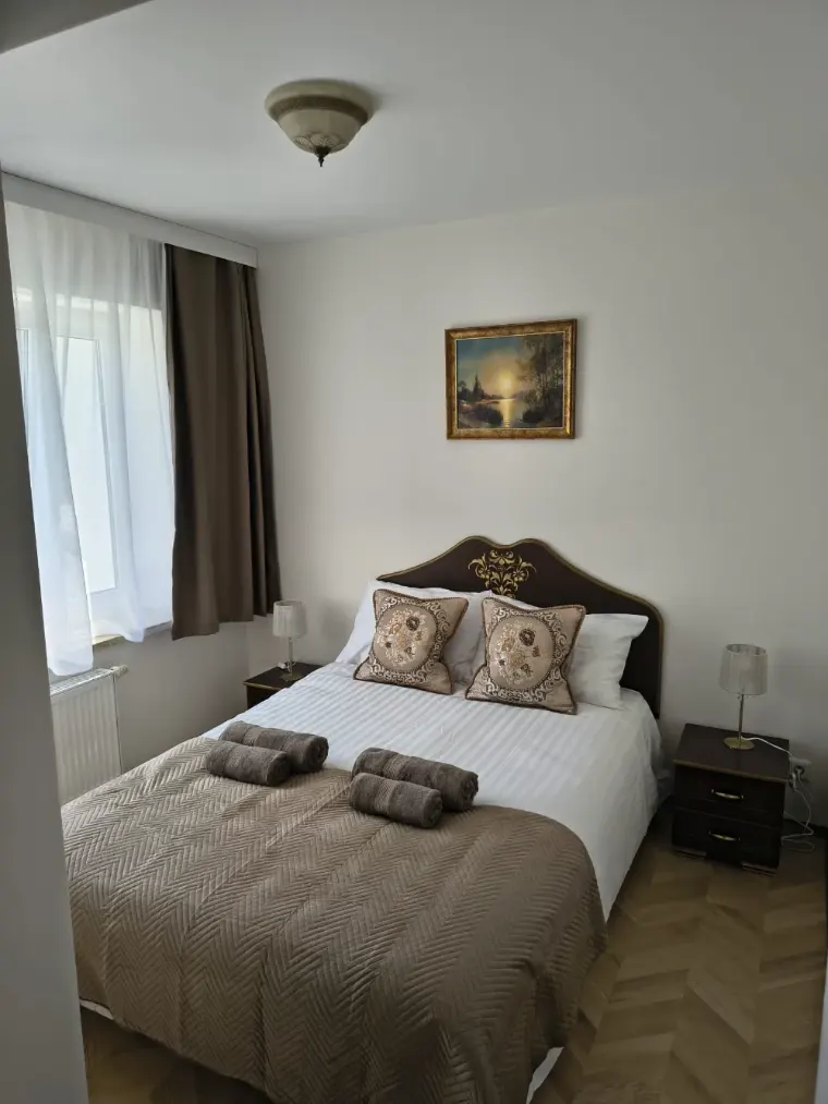 Komfortowe pokoje 2, 3 i 4 osobowe w Art Villa